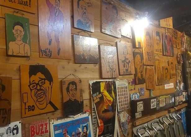 壁面のイラストはすべて安藤さんの手描き