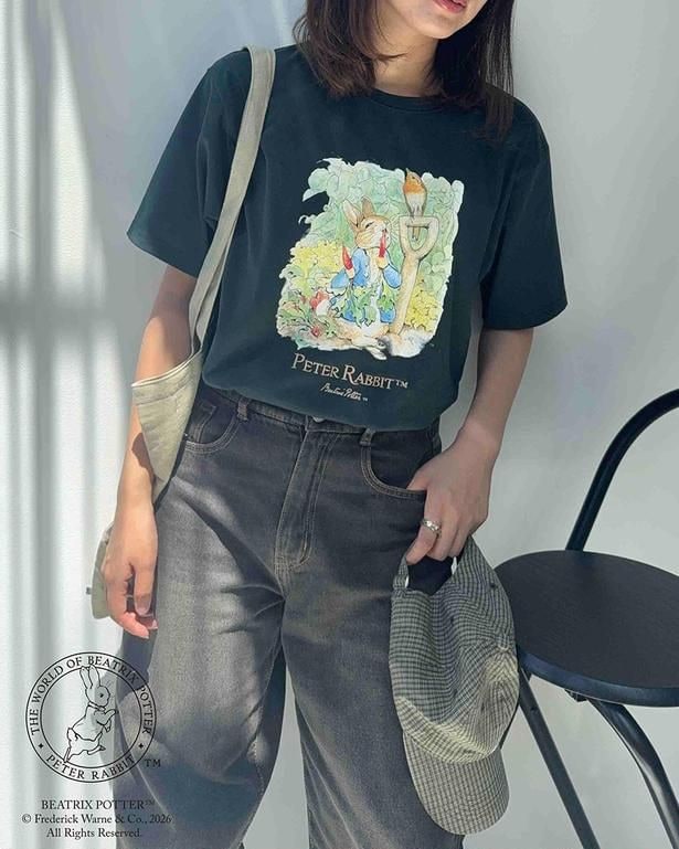 「ステッカー付ピーターラビット(TM)T(グリーン)」(2992円)
