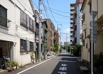 コーヒーで旅する日本／関東編｜豆選びは生産者を深く知ることから。清澄白河で焙く、飲み手につながる一杯「First Crop Coffee Roastery」