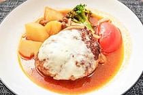 笠原将弘さんの「絶対に失敗しない」煮込みハンバーグが超ラク　全部このレシピがいい…