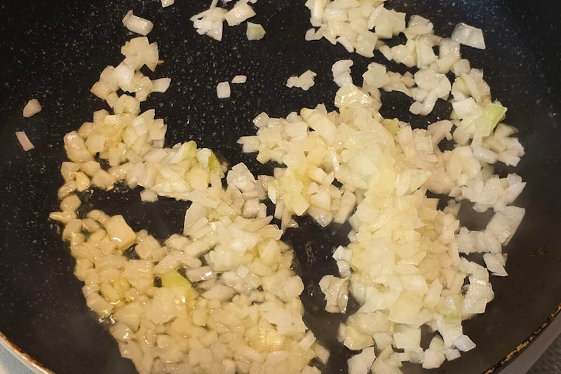 豚薄切りの出汁クリームソース・玉ねぎ