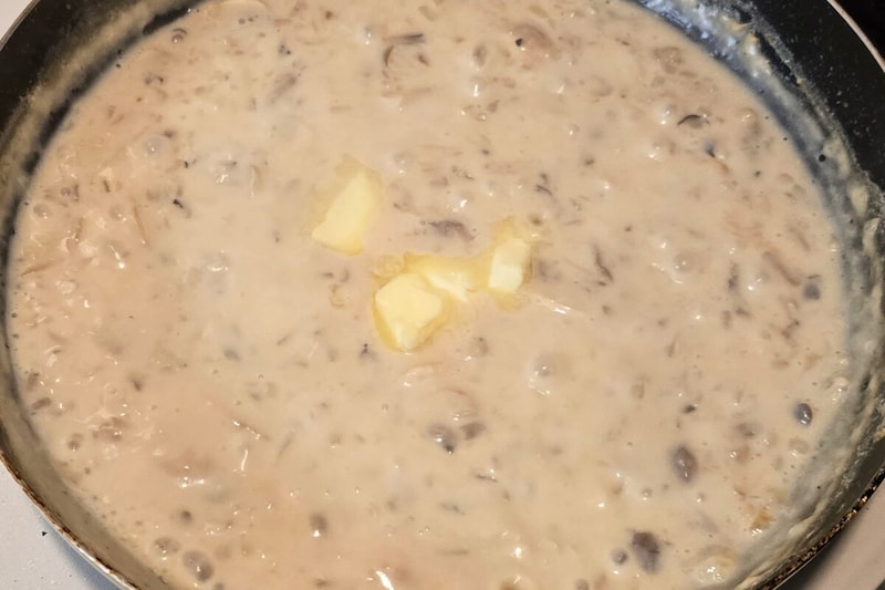 豚薄切りの出汁クリームソース・バター