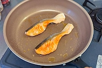 小倉優子がやっている「鮭の最高においしい食べ方」　フライパンでこれなら簡単