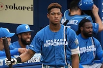 万波中正、新人で1軍初出場した試合で感じた“衝撃”を告白　「ロッテの応援が…」