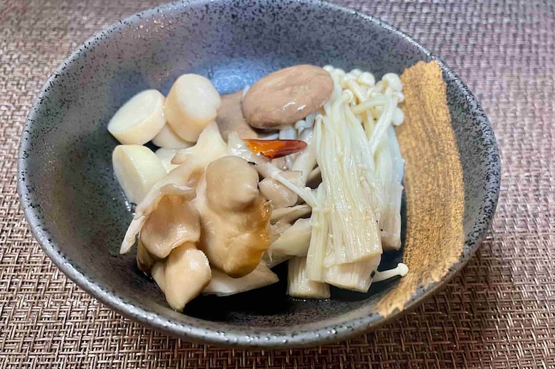 きのこの食感が楽しい「いろいろきのこのピクルス」 さっぱりヘルシーなおつまみが美味しすぎ