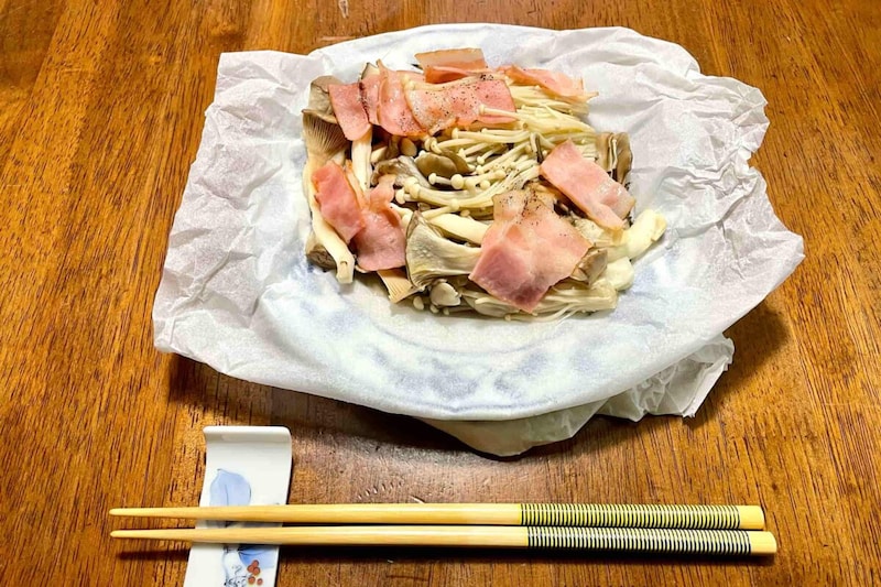 きのこの紙蒸し