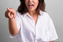 おまえがもっとがんばれば…　約8割が「過去」の自分に会ってしたいこと