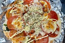 餃子の皮で作る「パリパリヘルシーピザ」　ボリューム満点なのに罪悪感ゼロなおつまみ