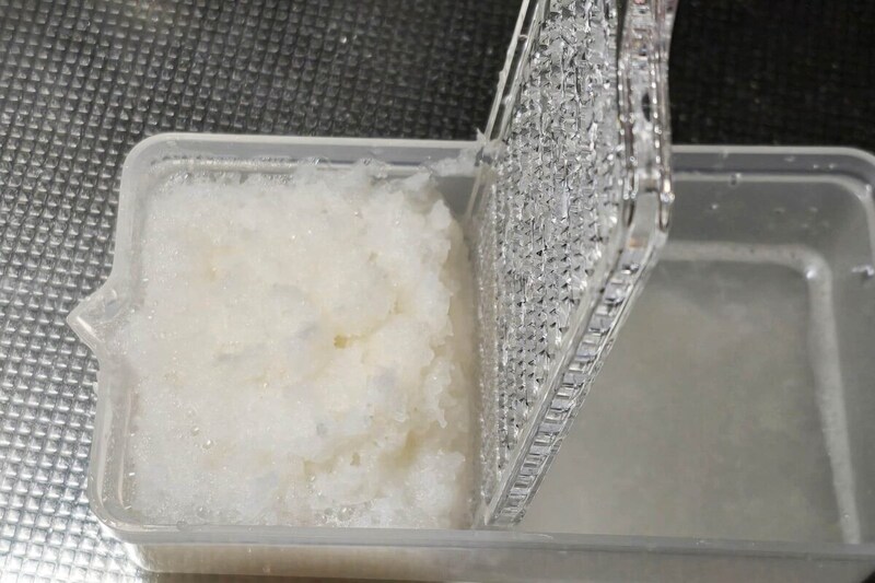 しぼれるおろし器・絞る