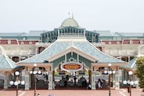 ディズニーランドで収録しても「ロケ」と言うのはNG　ひろゆき氏、“夢の国”の裏ルールに衝撃