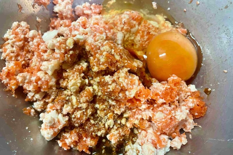 豆腐とにんじんのハンバーグ