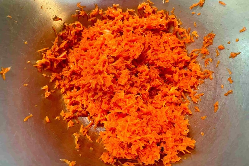 豆腐とにんじんのハンバーグ