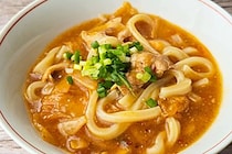 包丁もまな板も使わないトロ旨の「絶品キムチうどん」　これからの時期に最高