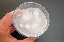 ダイエット中に炭酸が飲みたくなったら、サントリーの“コレ”　「無糖とは思えない」