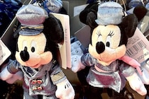 『紅白』に登場したミッキーとミニー　その姿に「整形した？」「ビビった」と話題に