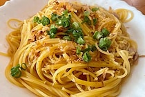 レンチン1回で作れる「超ラクなパスタ」　ツナとかつお節の旨味がたまらない