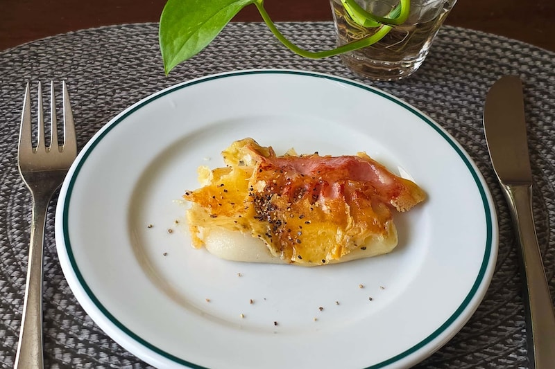 余った餅はフライパンで「ベーコンチーズ餅」に決定　バター醤油でやみつきの味