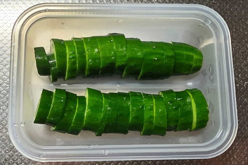 無限きゅうり職人・きゅうり