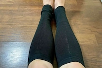 これで220円は正直おかしい…　ダイソーの「レッグウォーマー」がもう手放せない