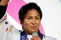 狩野英孝、『逆転裁判2』実況で“謎推理”を展開　ルーズリーフに書き込むも「ごめん、絶対違うわ…」