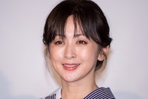 斉藤由貴、若い頃より魅力が増した理由は“目の形”　健康のために飲んでいる“あるもの”：顔相鑑定