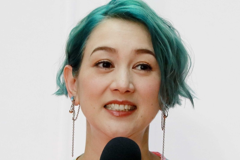 SHELLY、生配信中に子供が“ギャン泣き”　視聴者からの言葉に涙目に…