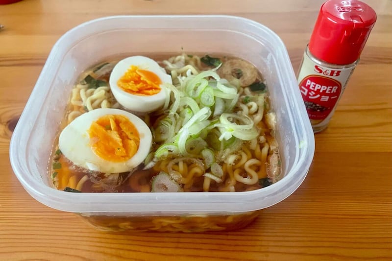 タッパーラーメン