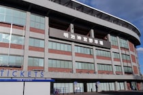 ヤクルト一筋23年のOB選手、江川卓の凌駕する“快速投手”を回想　捕手の視点で分析「まっすぐの回転が良くて…」