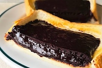 【TikTokで話題】チョコも砂糖も使わない「食パンで作るフォンダンショコラ」　濃厚で贅沢すぎ