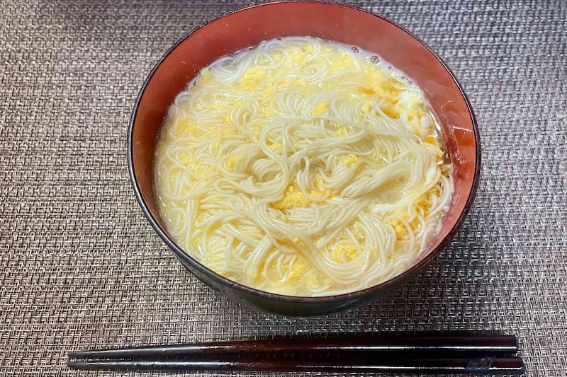 たった材料3つ、めんつゆ不要の「塩たまごにゅうめん」　疲れた日に染みる…