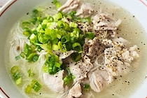 めんつゆに飽きたらコレ！　あつメシ氏の「豚ネギ塩そうめん」が鍋ひとつで旨い