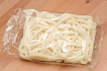 冷凍うどんに“アレ”を混ぜるだけ　火も包丁もいらない「爆速レシピ」がウマすぎる