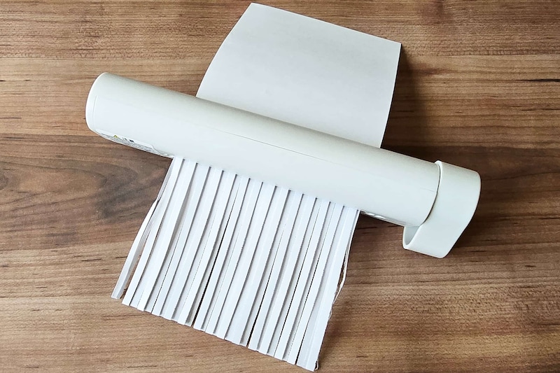 「こういうの探してた」無印良品のシュレッダー “ゴミ箱なし”がちょうどいい