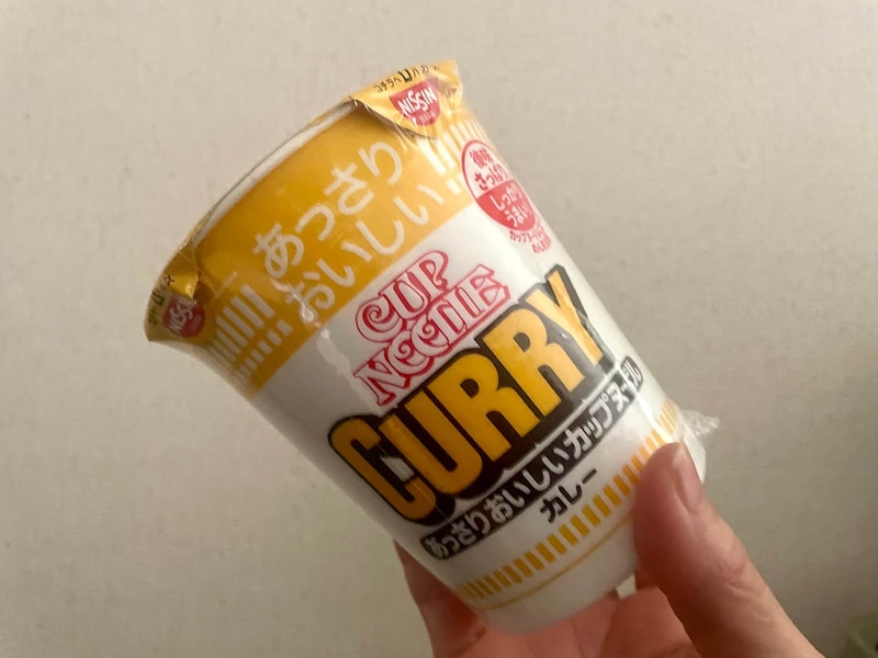 カップヌードルカレー、お湯入れ1分で“コレ”を投入…　驚くほど「蕎麦店のカレー味」に