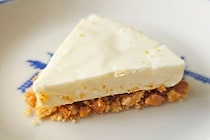 【たった10分】濃厚レアチーズケーキが“爆速”で完成　作り方が「天才の発想」すぎる