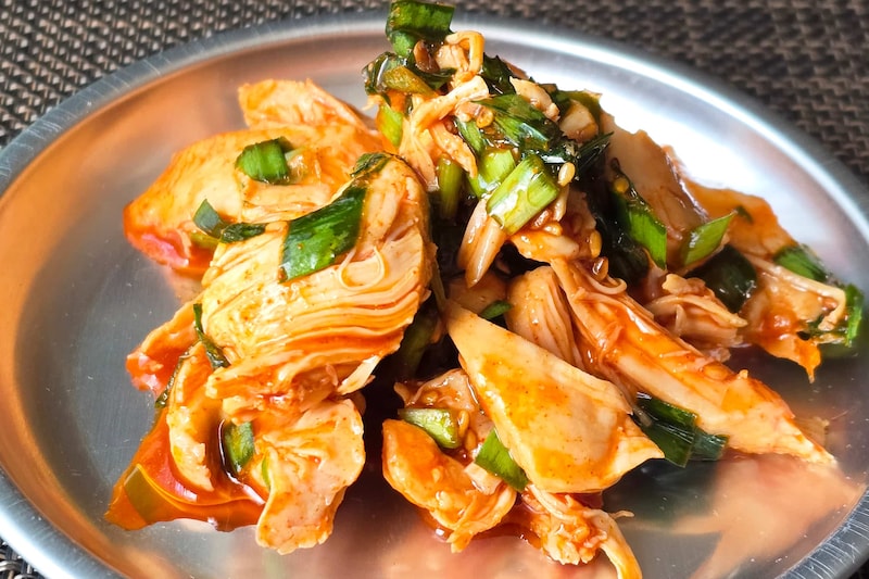 ささみとニラがあったらコレ一択　レンチンして漬けるだけの「旨辛漬け」が主役級の常備菜