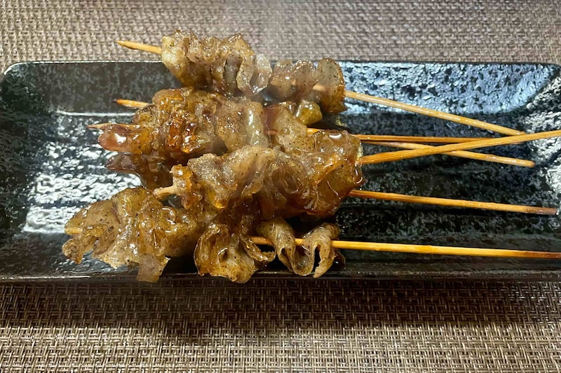 こんにゃくが「焼き鳥」に化ける節約神レシピ　味と食感がまるで鶏皮