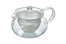 HARIOの急須は最後の一滴までスムーズに注げる！　口が広いから洗いやすい