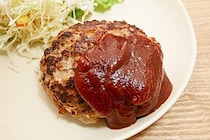 ハンバーグは崩れるくらいがいい　土井善晴氏の作り方が目からウロコ、初めての美味しさ