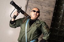 『ニコ超』会場で圧倒的な存在感を放つコスプレイヤー　未来を読む“予言者”の可能性も…