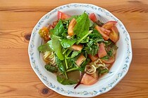 ヤマサ醤油の「麻辣トマト和え麺」はシビれる美味しさ　風味豊かな辛さがクセになる