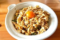 かっちゃんねるの「豆腐そぼろ混ぜそば」がコスパ最強　まるで肉のような満足感