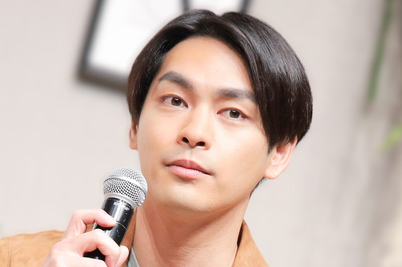 柳楽優弥の目は、異次元の世界を見ているよう　“目ヂカラ”をアップする眉メイクとは…：顔相鑑定