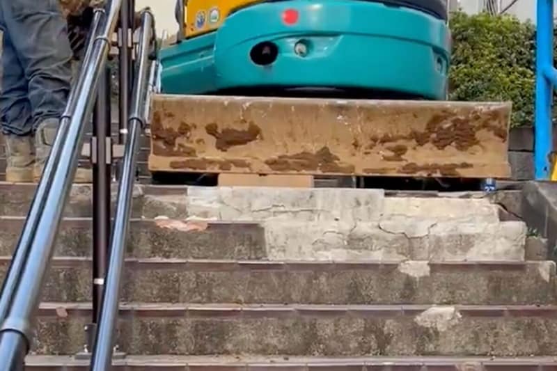 板橋区の解体現場付近の階段