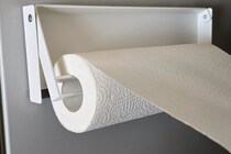 キッチンペーパー「手が濡れてて取れない」問題を解決　山崎実業のコレが便利すぎる