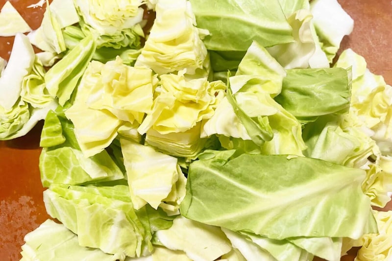 キャベツと桜エビの塩昆布炒め