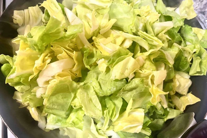 春キャベツのペペロンチーノ