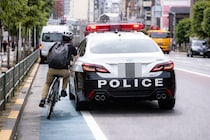 自転車「青色切符」初日、“偽パトカーで体当たり”悪質な取り締まり行為で警察沙汰に　「検挙してほしい」