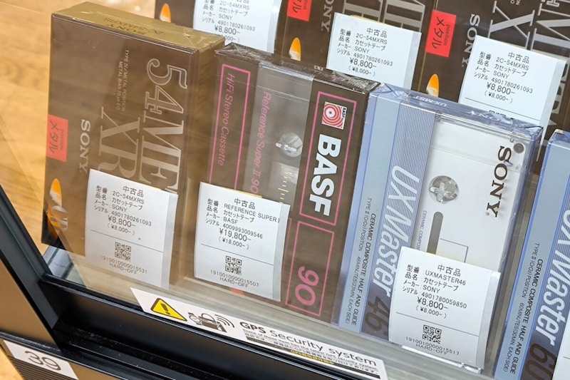 ハードオフの中古カセットテープ