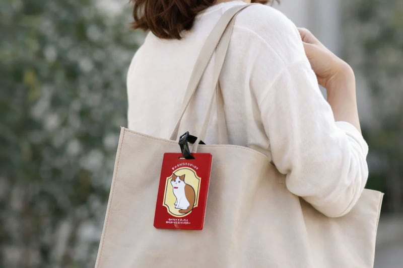 なぜか動物が描かれたヘルプカード、裏面を見て驚き　その正体が「素晴らしいアイデア」と話題